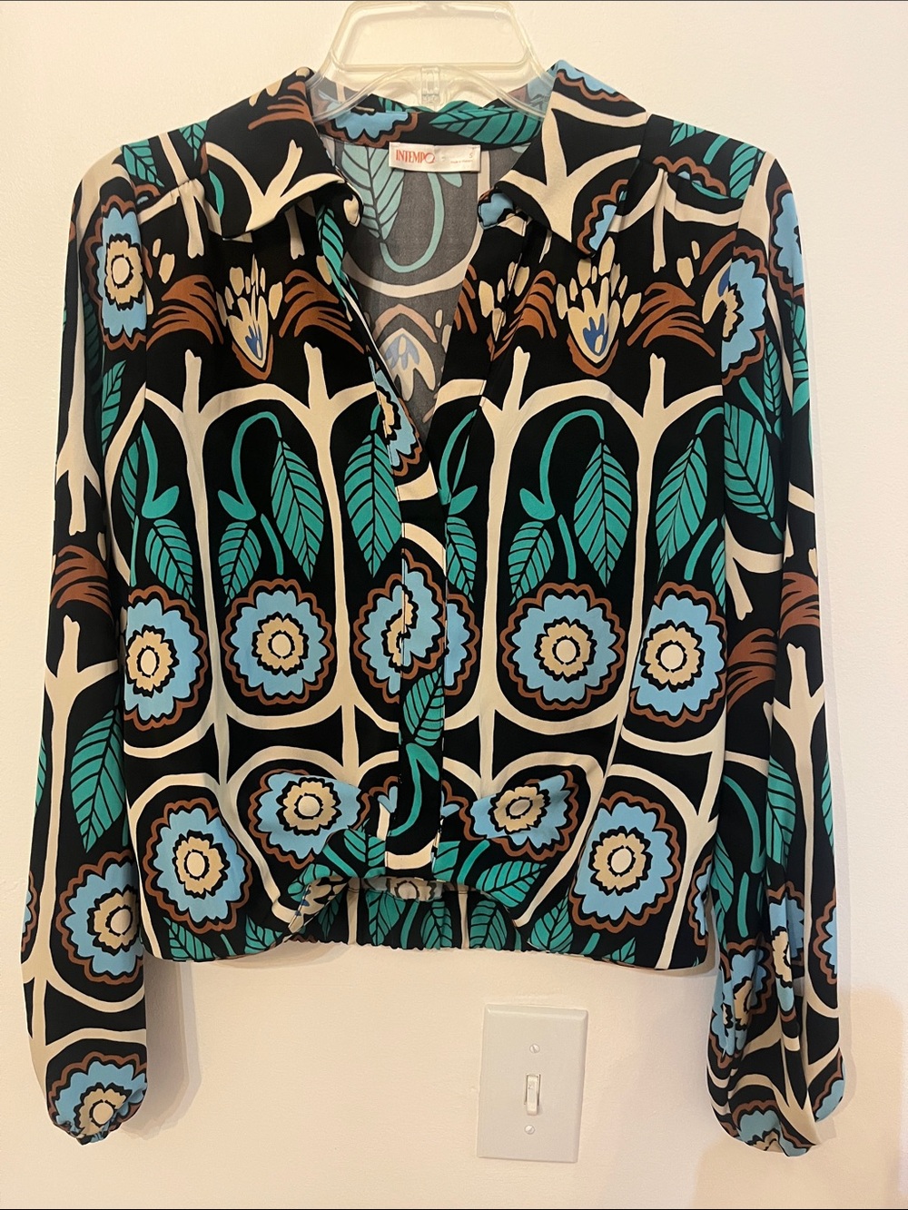 Intempo Retro Style Black, White, Teal  & Green Blouse with Floral/Leaf Pattern